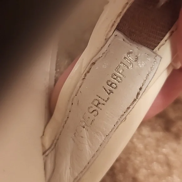 Burberry Classic Sandals - Picture 14 of 16